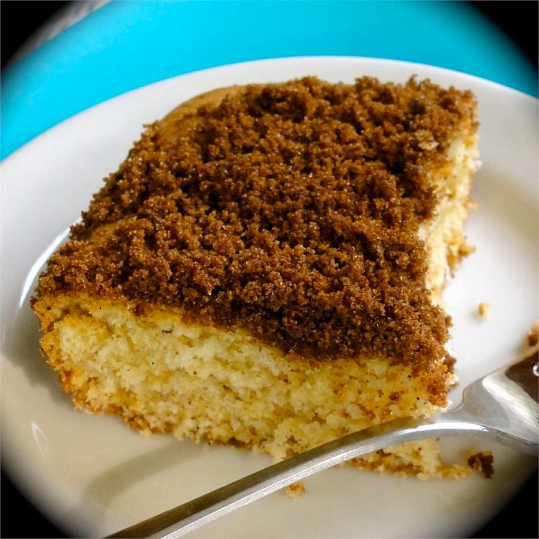 Moist and Delicious Sour Cream Coffee Cake Maria's Kitchen