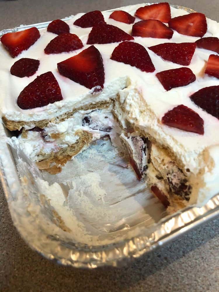 Delicious Strawberry Icebox Cake - Summer Desserts