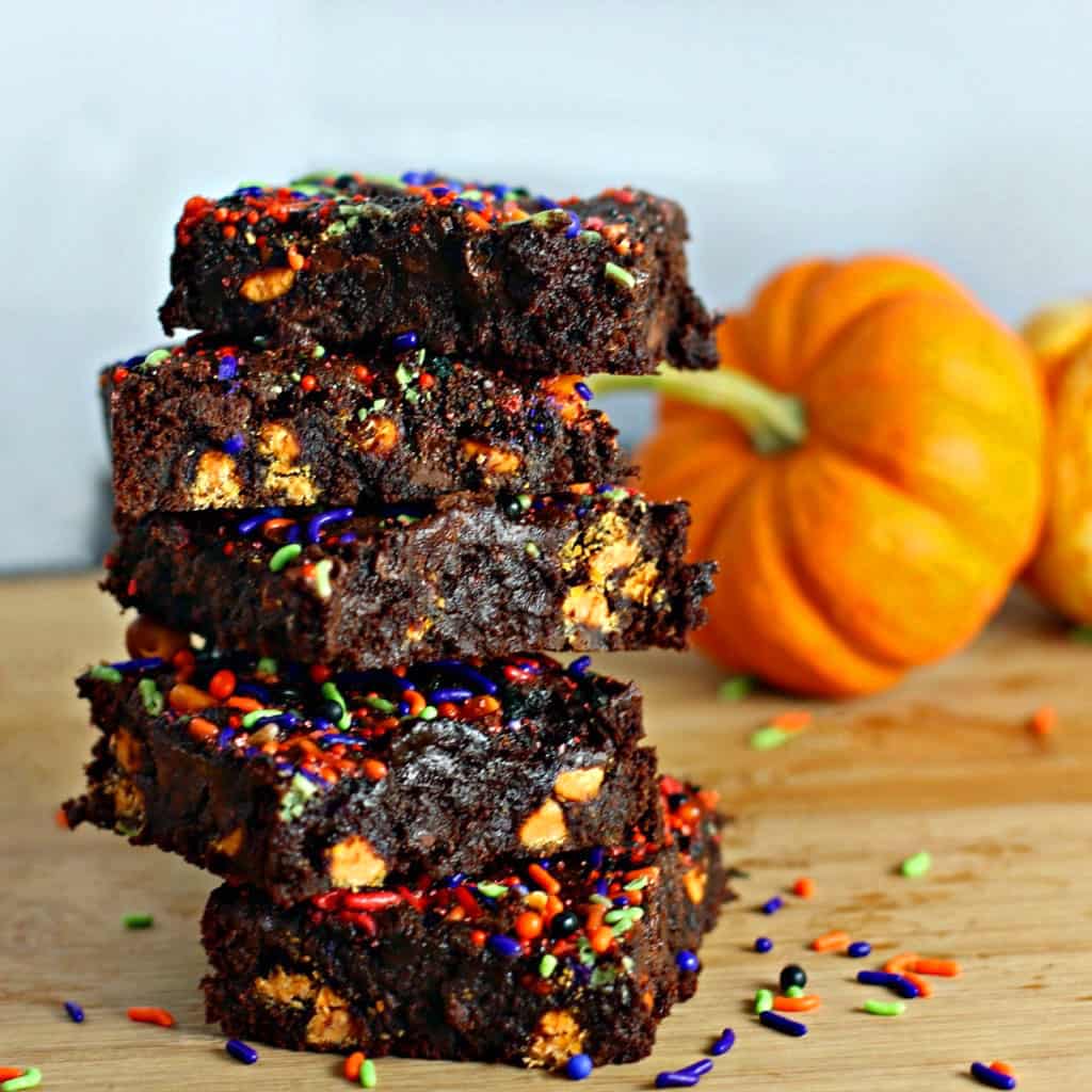 Easy Pumpkin Chocolate Chip Brownies - Halloween Desserts