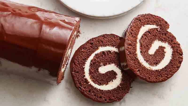 Christmas Chocolate Swiss Roll - Dessert Recipe