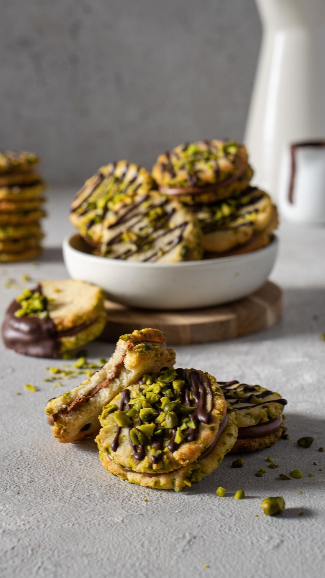 Almond Cookies with Nougat and Pistachios