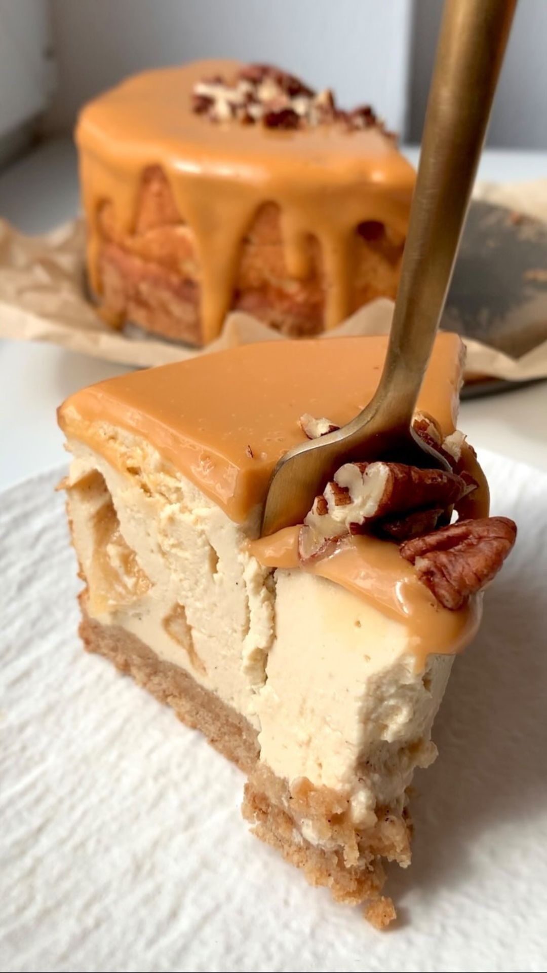 Creamy Apple Caramel Cheesecake Maria's Kitchen