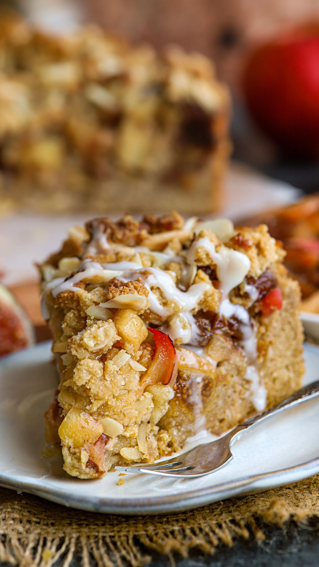 Healthy Apple Crumble Cake