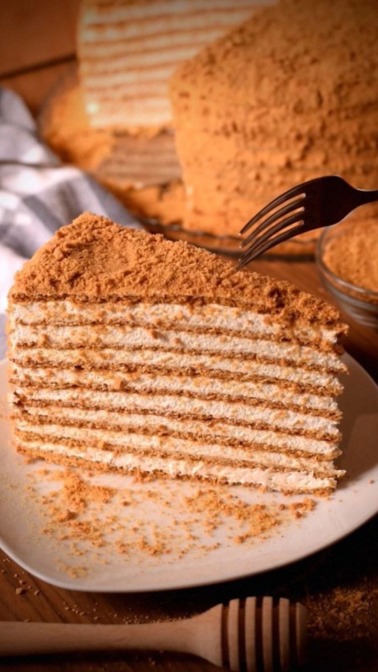 Merravic Cake Medovik Layer Cake - Maria's Kitchen