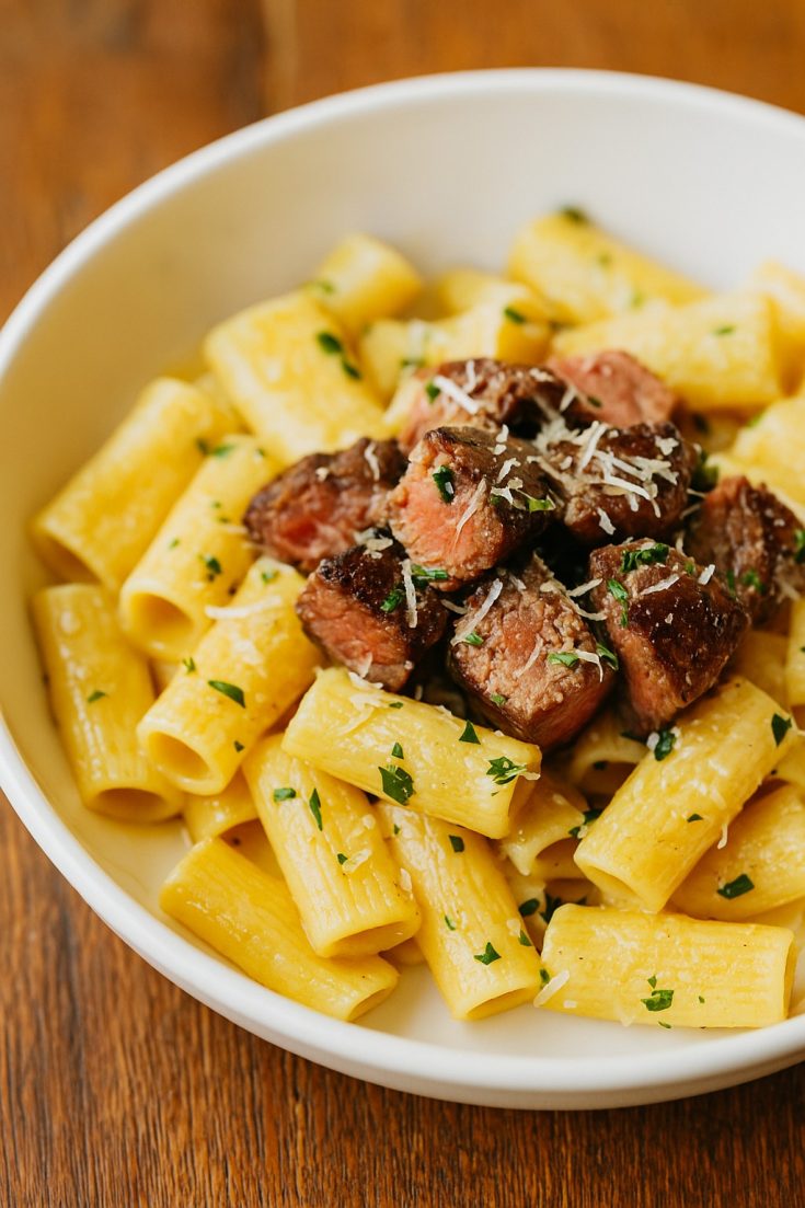 Creamy Garlic Parmesan Steak Pasta – Easy Dinner for Small Family